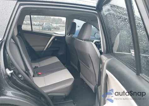 2015 Toyota Rav4 Xle z USA, uszkodzony, nr VIN 2T3RFREV2FW261567